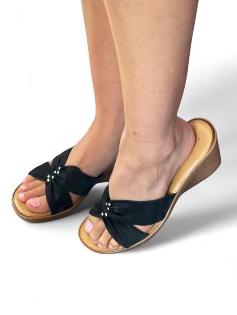 Italian Shoemakers Black wedge sandal embelished